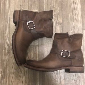 frye/ veronica booties
